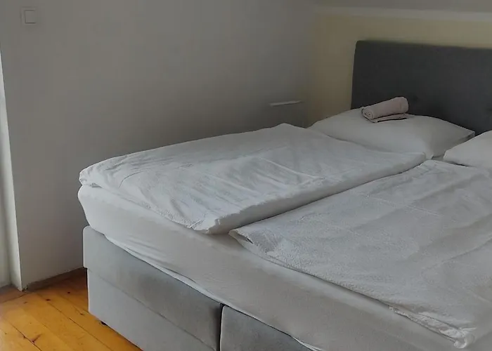 ゲストハウス Hacienda